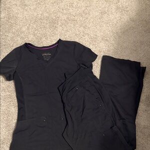 Healing hands purple label yoga scrub set top size XX small bottom size X small